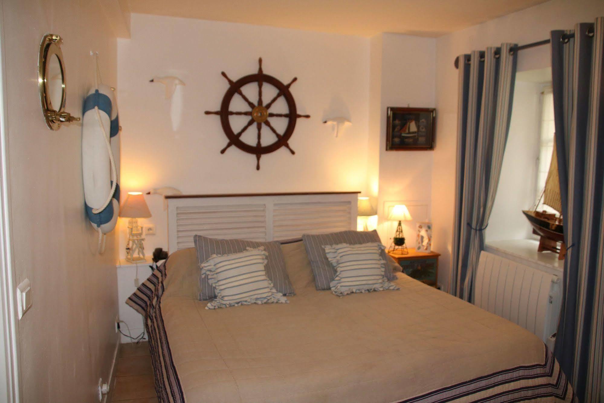 Hostellerie Du Prieure Saint-Prix  المظهر الخارجي الصورة